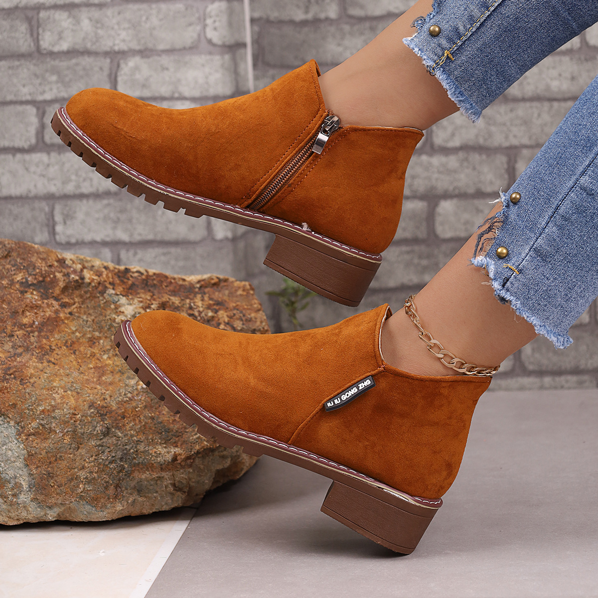 Neue kurze, gefrostete Vintage-Booties für Damen mit klobigen Absätzen und seitlichen Reißverschlüssen_voghion.com