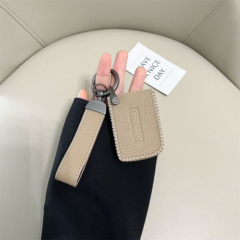 Suitable for Lynk & Co 03 Key Cover 06 05 07 01 02 09 High-End Car Key Chain Shell Bag Cute Men and Women
