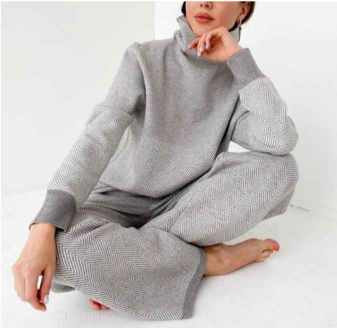Women's Casual Half-turtleneck Brushed Pullover And Shorts Set_voghion.com