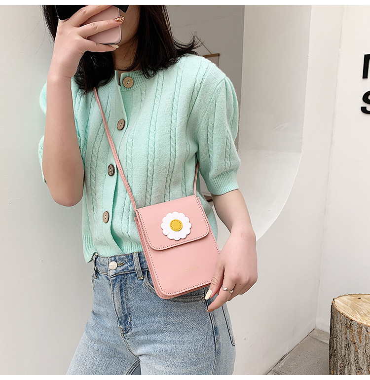 Fashion Sun Flower Contrast Color Messenger Shoulder Bag display picture 27