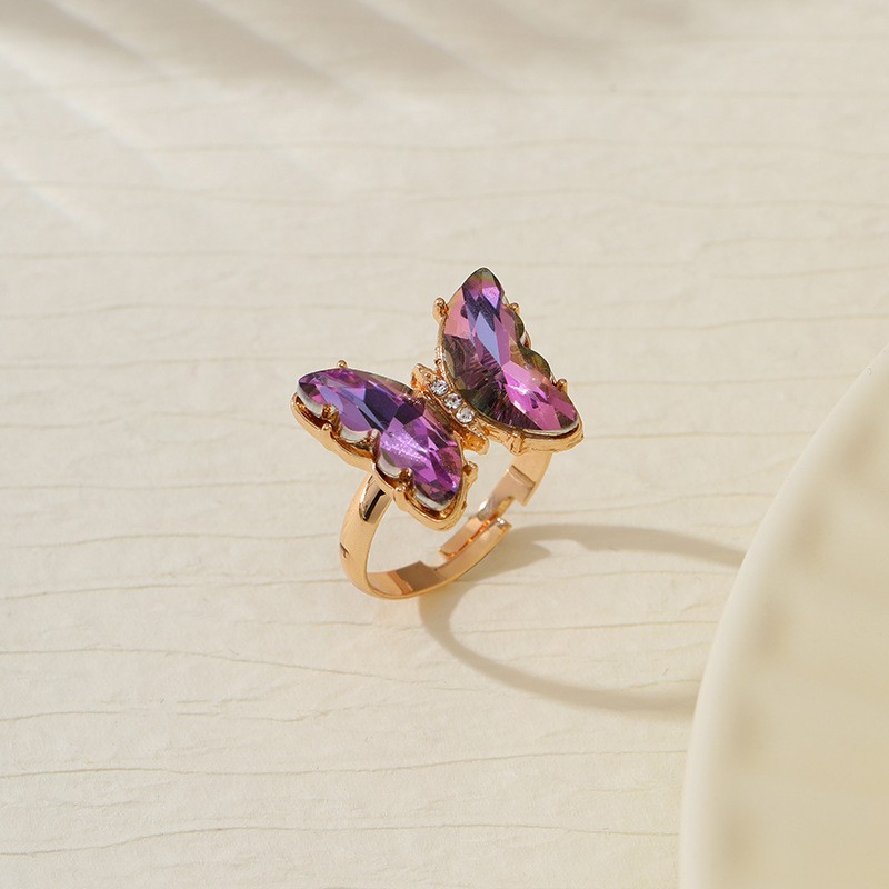 Ventas transfronterizas calientes coloridas 3 piezas de aretes collar anillo de moda europea y americana mariposa elegante collar de diamantes para mujeres