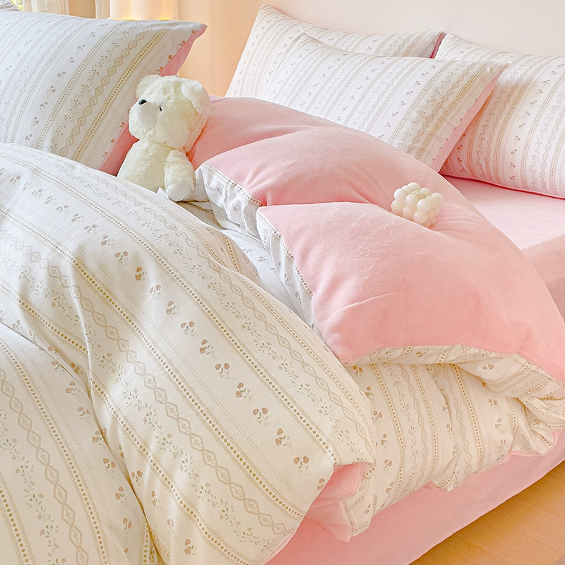 Juego de cuatro piezas de terciopelo de leche de algodón puro 2023 nuevo otoño e invierno más funda de edredón de sábana de terciopelo de coral juego de tres piezas