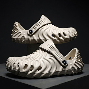 2024 spring and summer new outdoor casual men's poop feeling closed toe eva beach sandals men's summer hole shoes