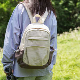户外撞色小型双肩包男女轻便薄款旅行运动登山包学生出游通勤背包
