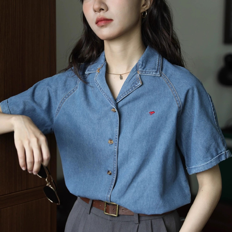 Short-sleeved Denim Coat Women's Summer Thin Design Niche Shirt Chic Sun Protection Top Short-sleeved Denim Coat Women's Summer Thin Design Niche Shirt Chic Sun Protection Top