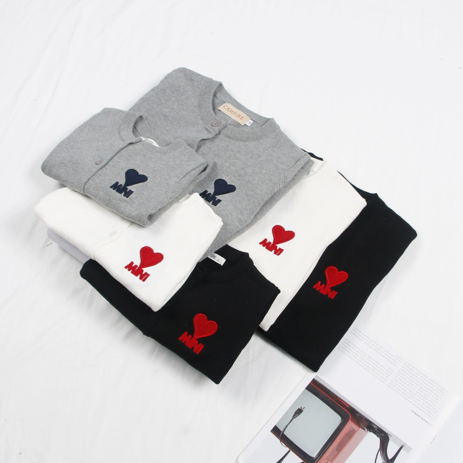 2022 Детский вязаный кардиган для родителей Осенне-зимний стиль Мальчики и девочки любят ребенка Кардиган из чистой хлопковой шерсти Пальто в западном стиле