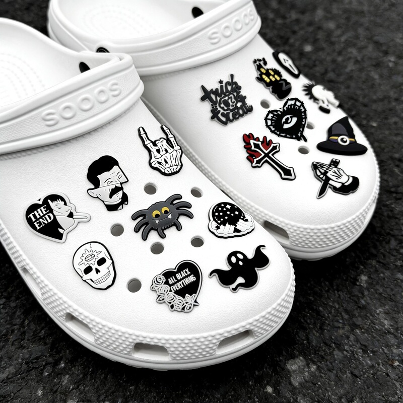 New Halloween Shoe Charms in Black and White Skull Design, Shoe Charms, Shoe Buckles, DIY Creative Shoe Accessories New Halloween Shoe Charms in Black and White Skull Design, Shoe Charms, Shoe Buckles, DIY Creative Shoe Accessories