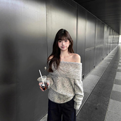 灰色露肩韩系套头毛衣女秋慵懒风宽松休闲显瘦气质小个子长袖上衣