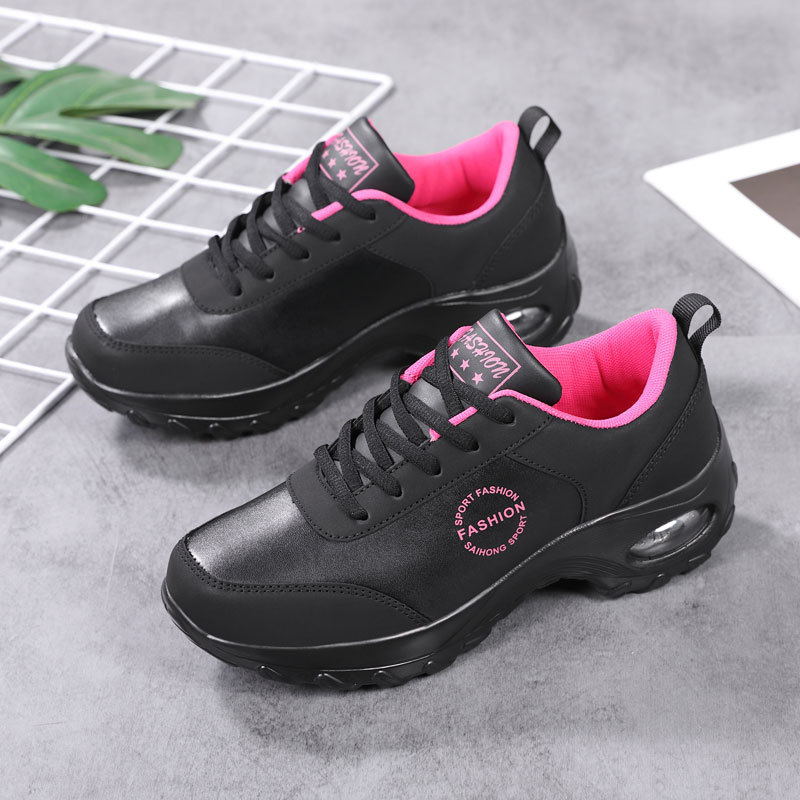 Middle-aged and elderly women's shoes spring and autumn leather casual sneaker women's non-slip soft bottom mom shoes kitchen black top shoes women