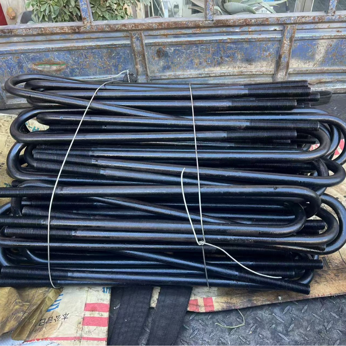 8.8级发黑桥梁U型螺栓现货 核电用U型丝 台车吊装U型挂钩风力发电