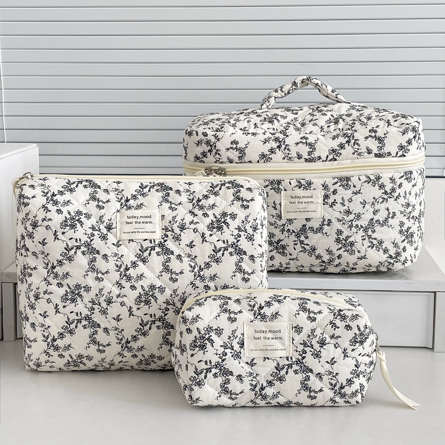 Capacious cosmetic bag with bow, handheld soft organizer bag, flowered