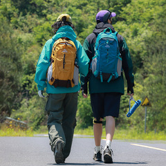 国境を越えた登山バッグ、男性と女性のための大容量のプロ登山ハイキングバックパック、軽量防水アウトドアスポーツバックパック