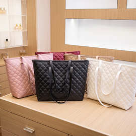 托特包大容量女bag2022秋冬新款包包女Hand bags妈咪包绣花手提包