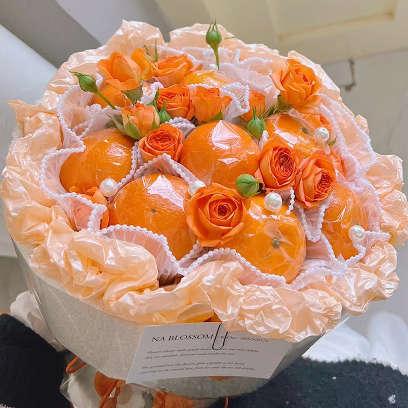 Los fabricantes más vendidos tienen una gran cantidad de existencias al por mayor de materiales de embalaje de flores frescas, hilo de malla, color sólido, hilo de onda plisado de color sólido, hilo de malla