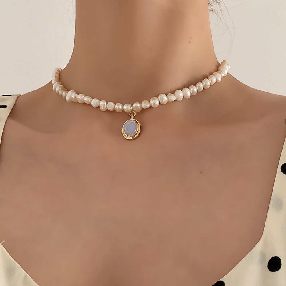 Fashion Oval Alloy Moonstone Pearl Necklace 1 Piece display picture 3