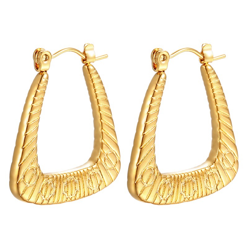 Transfronterizo europeo y americano de moda geométrica triángulo de acero inoxidable pendientes simple luz de lujo 18K color que conserva los pendientes elegantes de las mujeres