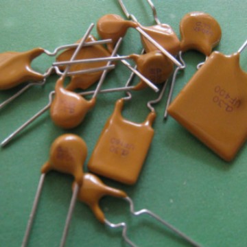 供应自恢复保险丝，贴片自恢复保险丝,贴片保险丝