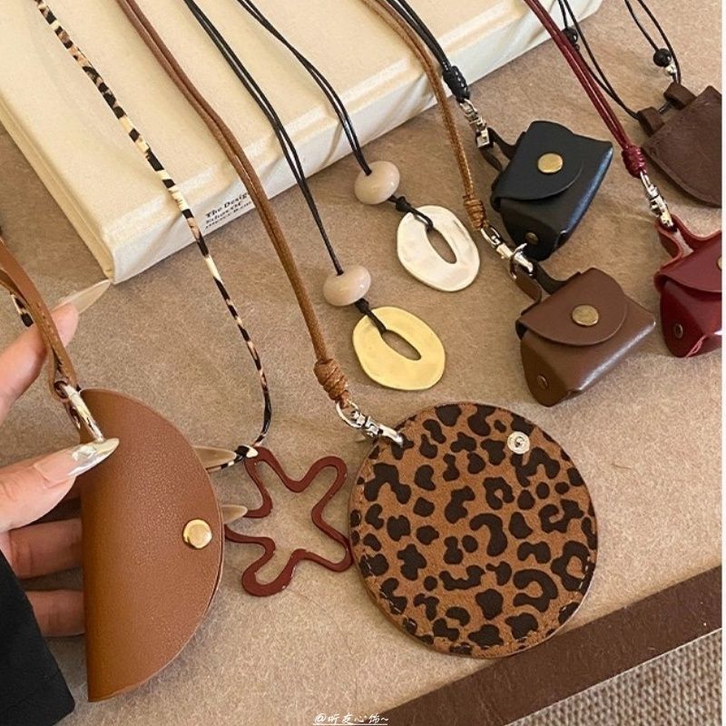 Multifunctional Leather Glasses Case Sunglasses Magnetic Glasses Clip Women's Long Hanging Neck Niche Coin Earphone Bag Trendy Multifunctional Leather Glasses Case Sunglasses Magnetic Glasses Clip Women's Long Hanging Neck Niche Coin Earphone Bag Trendy