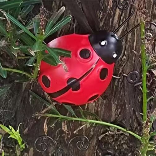 Three-dimensional Iron Ladybug Wall Art Hanging Decoration_voghion.com