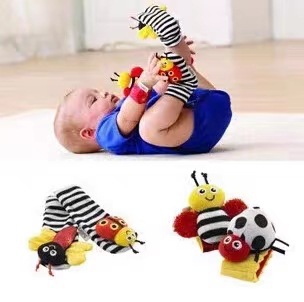 Bebé animal reloj Correa pulsera abeja mariquita muñeca Correa calcetines con sonajero papel recién nacido bebé Juguetes
