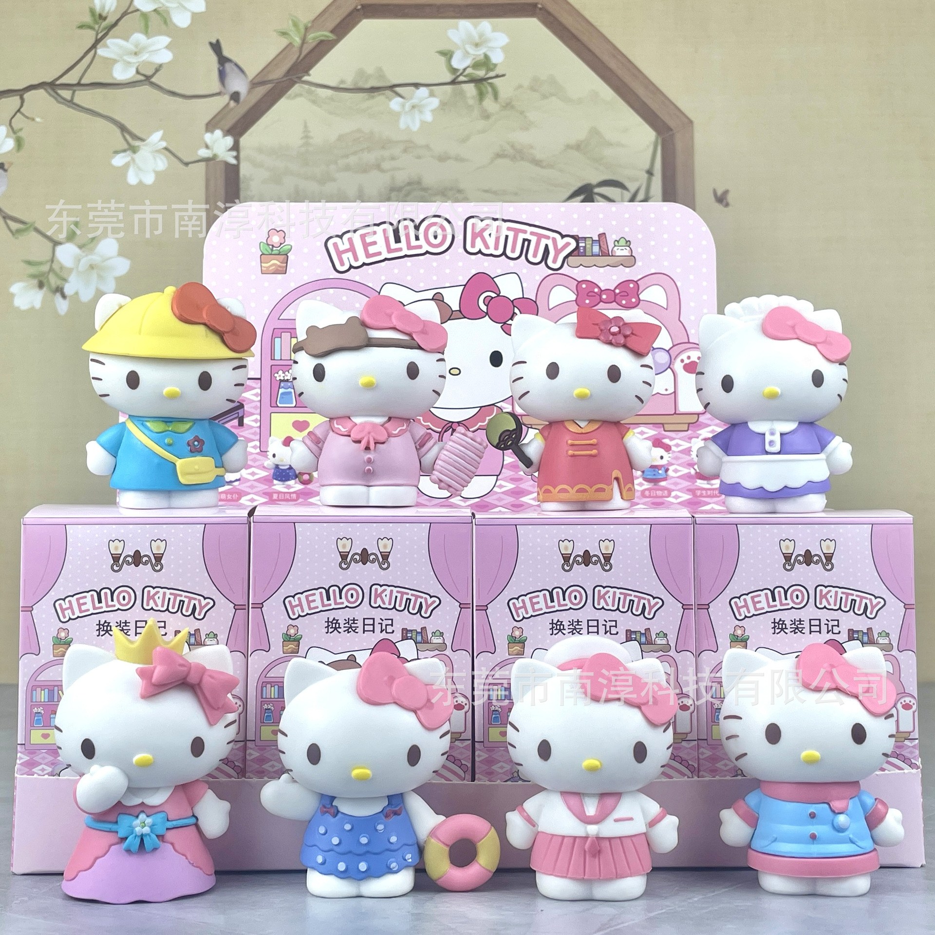 Dress up Diary Kt Figure Trendy Blind Box Hello Kitty Melody Cinnamon Dog Doll Gashapon Doll Machine Ornament