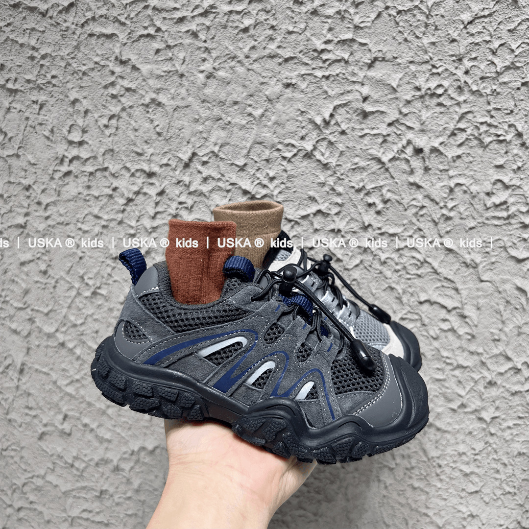 Zuozuojia's New Medium and Large Kidsren's Outdoor Anti-Kick Hiking and Hiking Shoes Kidsren's Soft-Soled Lightweight Lace-Free Sports Shoes Autumn