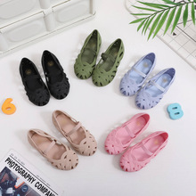 儿童鸟巢鞋夏季外穿浅口洞洞鞋小女孩果冻鞋纯色包头包跟学步凉鞋