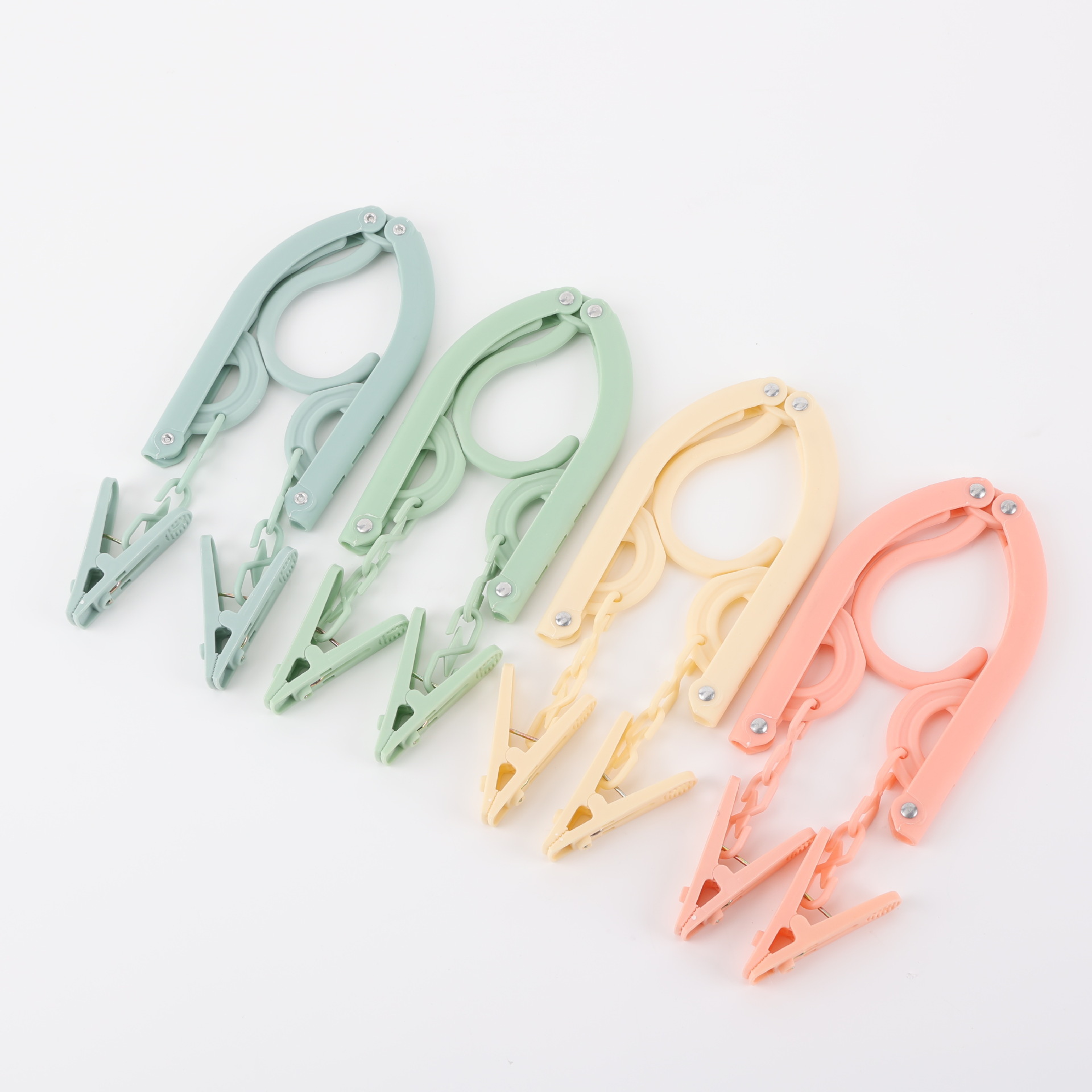 Handheld hanger for home use for traveling