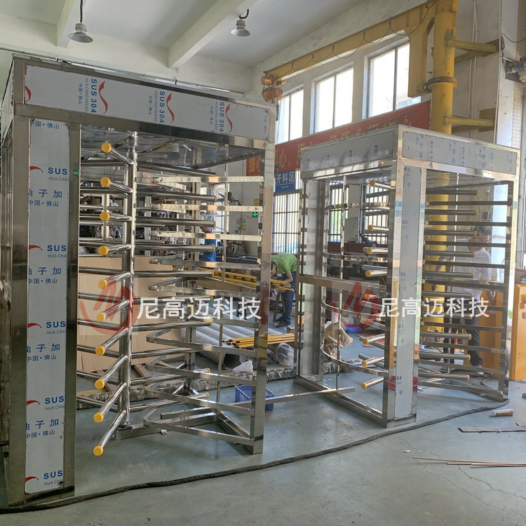 高铁站双重单向门 全封闭立式三辊转闸门禁 半高单限旋转倒闸厂家