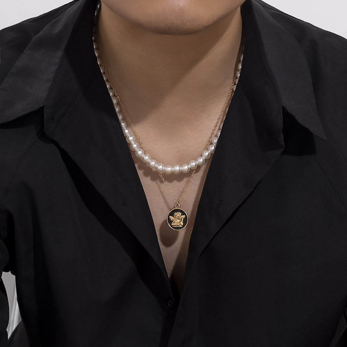 geometric fashionable universal necklace from pearl