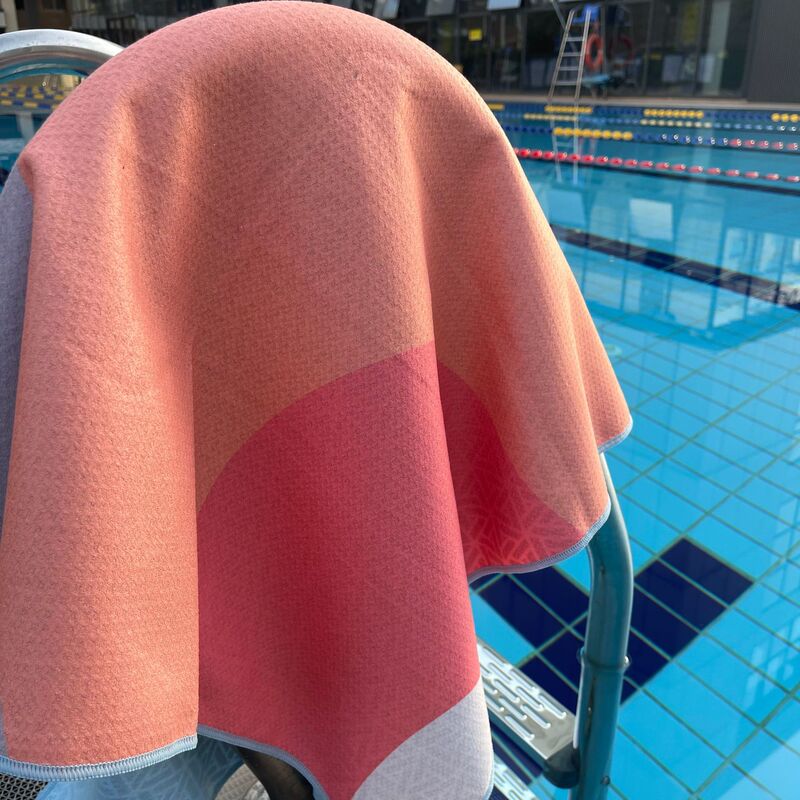 Moisture-Absorbing and Quick-Drying Microfiber Product Pineapple Grid Sports Sweat Towel Portable Lightweight Design Travel Sweat-Absorbing Beach Towel