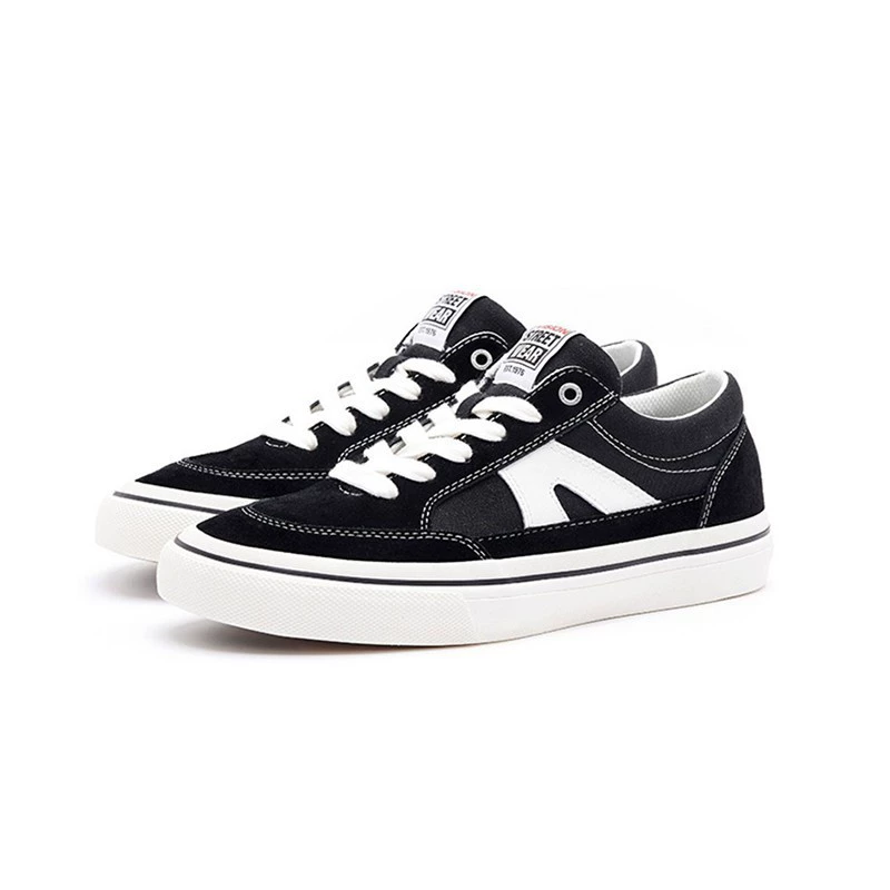 Classic low sneakers for men and women, sports shoes