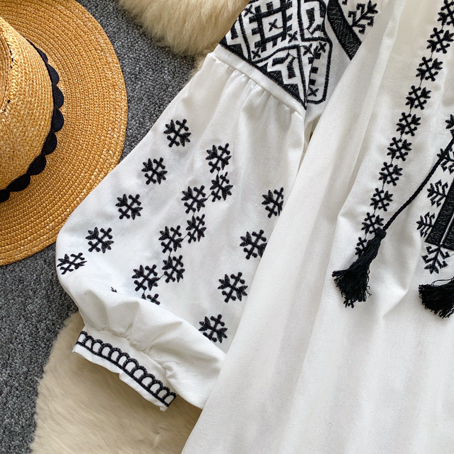 Women's Retro Embroidered Ethnic Style Shirt Skin Friendly Breathable Loose Fit Slimming Tie Waist Lantern Sleeves Long Sleeves Commuter Top_ecoleips.com