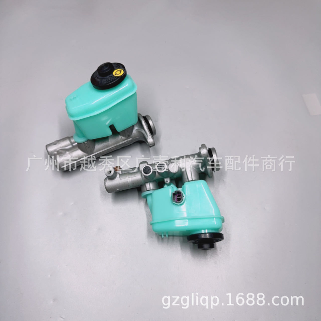Applicable to 47201-3D360 Hellax Land Cruiser RZN185 KZN185 brake master cylinder