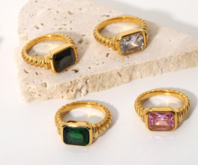 欧美不锈钢矩形祖母绿粉色锆石戒指女式羊角面包扭曲螺旋戒指首饰