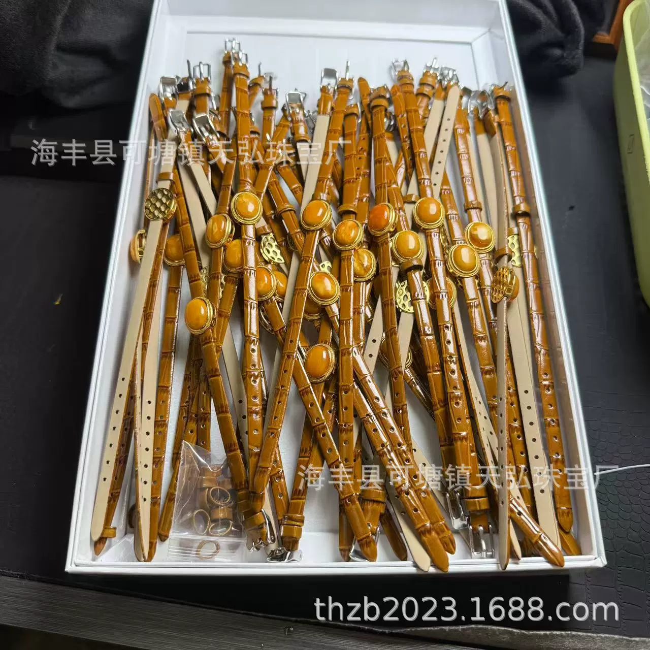 厂家批发 原矿蜜蜡手饰S925银镶嵌老蜡表带款 直播间跑量蜜蜡标品