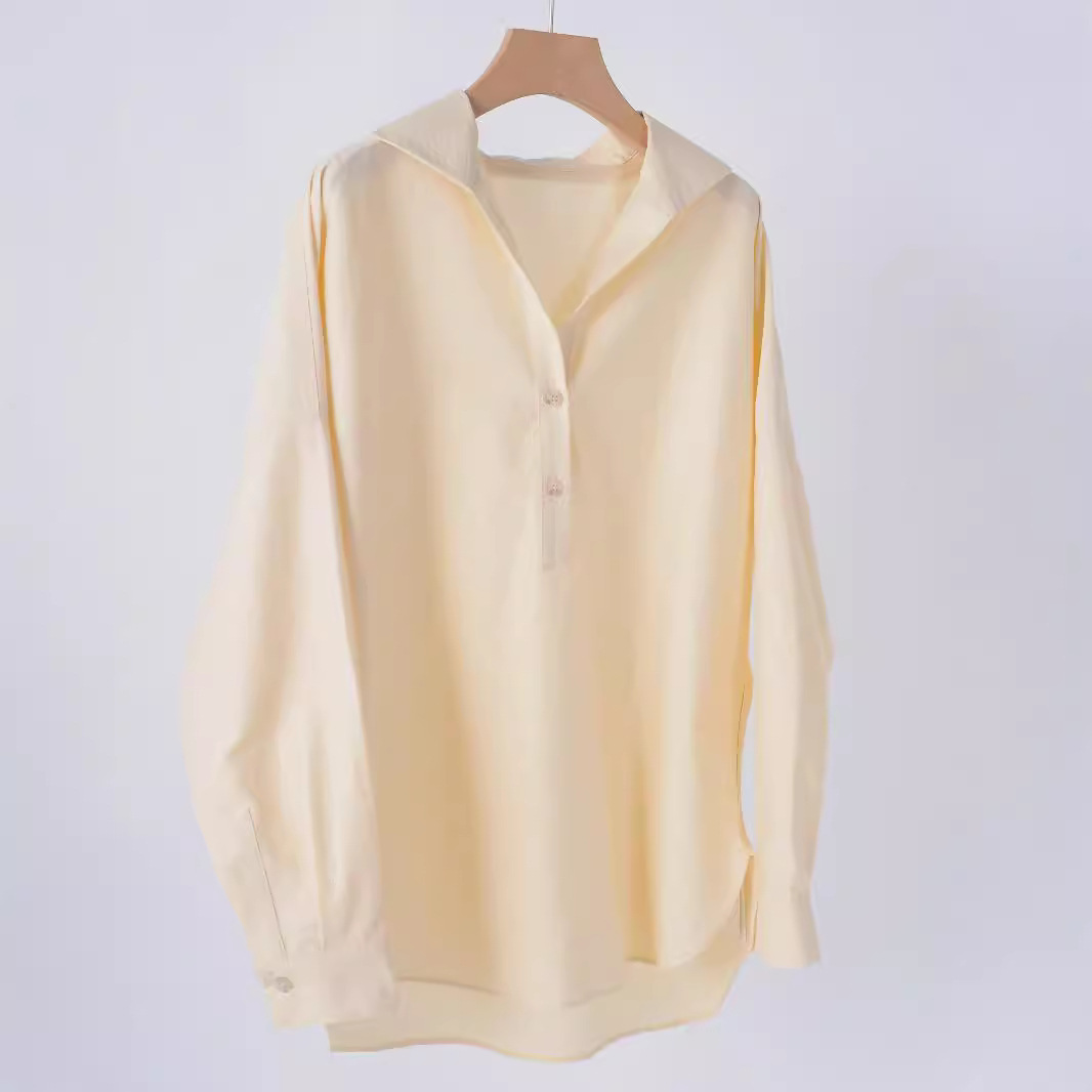 Small design minimalistic long-sleeve