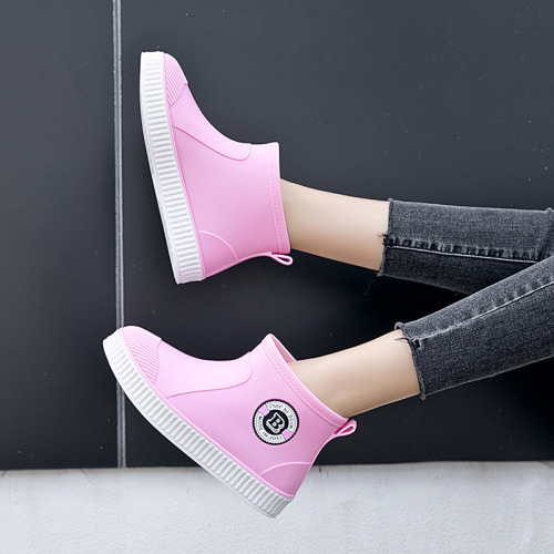 Cross-border fashionable rain boots for men, soft-soled outer wear waterproof rubber shoes, outdoor waterproof fishing shoes, anti-slip warm rain boots in rainy days