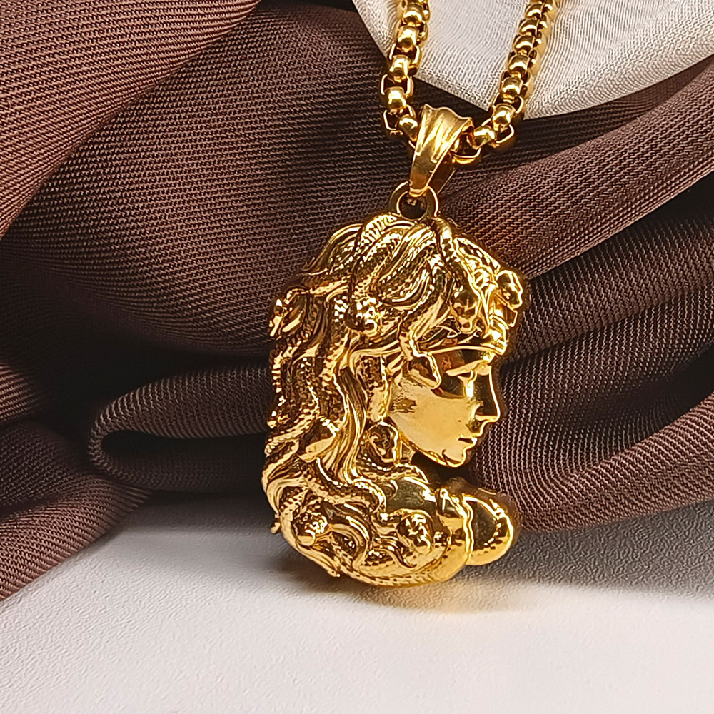 Wholesale Jewelry Retro Medusa Queen Tit...