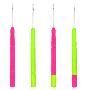 DIY Beaded Faux Wood Handle Rose Red Plastic Handle for Dreadlock Weaving and Hair Extension Tools, Green Crochet Hook for Wig Knitting