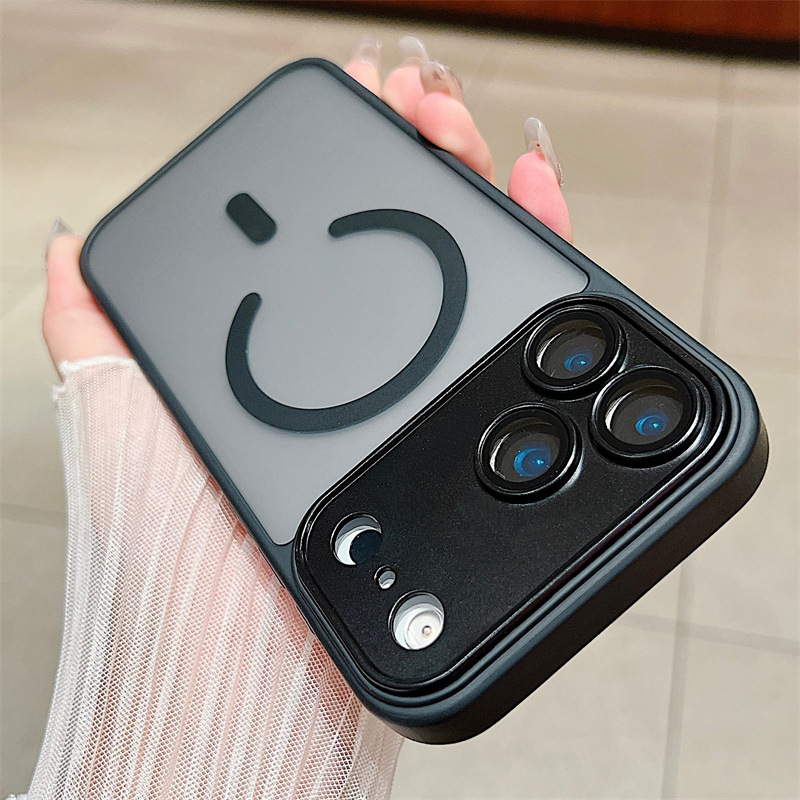 Aplicable para iPhone17pro escudo de succión magnética para teléfonos móviles de silicona 16promax cinta de esmerilado lente cubierta protectora de película
