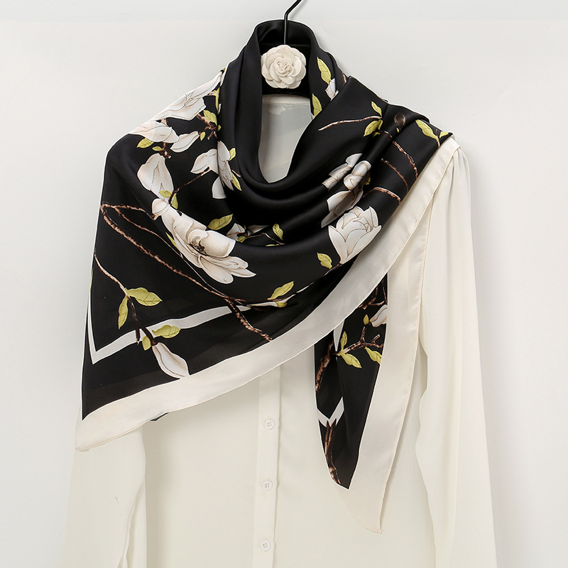 Women's Elegant Flower Satin Printing Shawl display picture 4