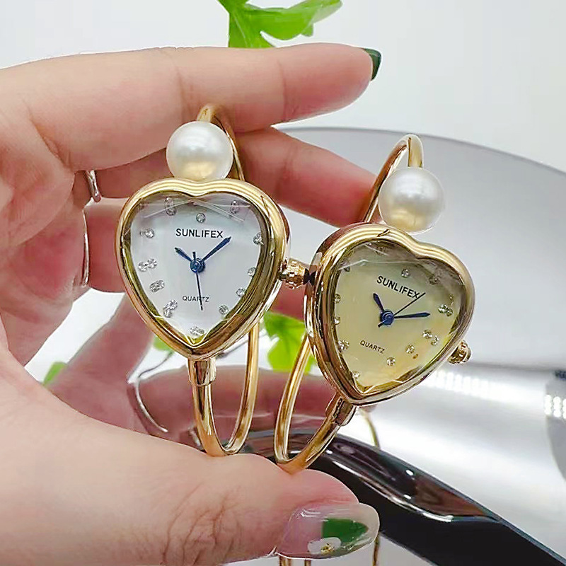 SUNLIFEX小众钻面小表盘珍珠手镯式手表女高颜值精致小巧爱心女表