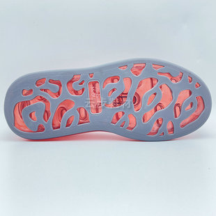 ���lTPUЬ�ײ�ɫ���y�r�г����\��Ь�׵�Ƭ��|�¿�yܛ������