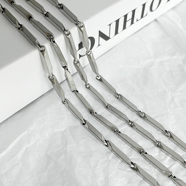 Minimalist Geometric Titanium Steel Chain Necklace For Men_voghion.com