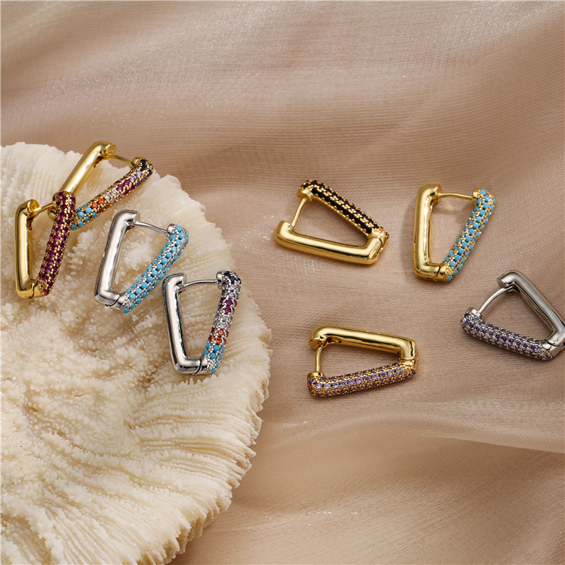 Simple Micro-inlaid Triangle Copper Plated Ear Clip Wholesale Nihaojewelry display picture 15