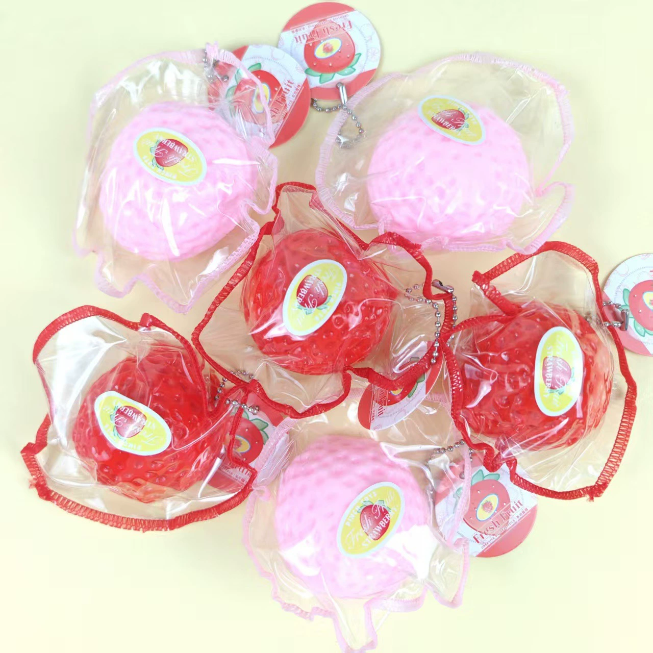 Шовная клубника щепотка разжимает артефакт