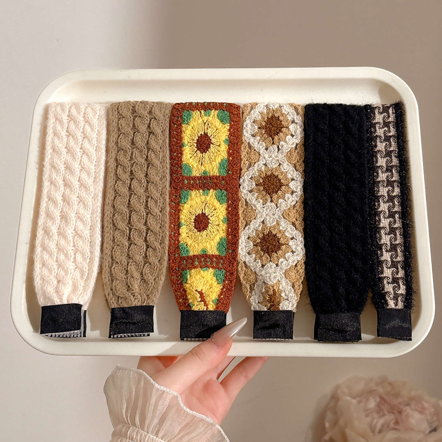 Retro bordado de punto velcro cinta de cabello 2025 nuevo niño acabado de cabello artefacto dulce pegatinas de frange al por mayor