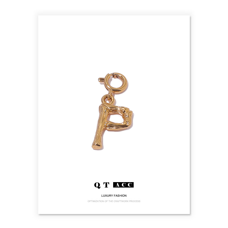 Latón chapado en oro personalidad simple diseño retro coincidencia de bambú conjunta 26 carta COLLAR COLGANTE DIY Collar para las mujeres