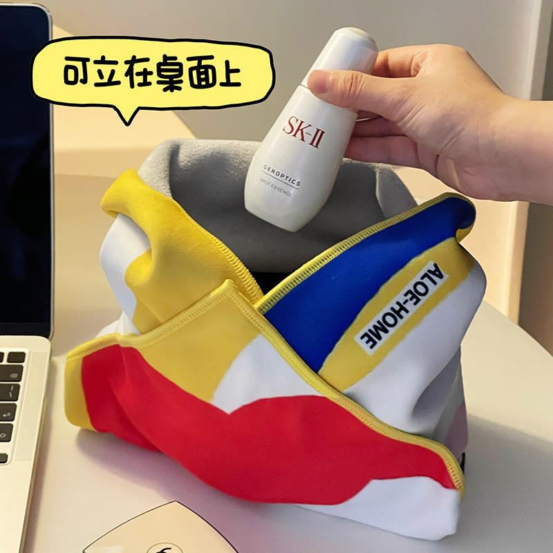 Nueva bolsa de maquillaje para mujeres viajes portátiles perezosa bolsa de almacenamiento de gran capacidad para productos de cuidado de la piel bolsa de almacenamiento Velcro